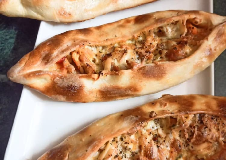 Chicken Pide