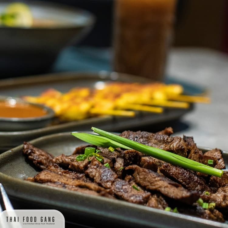 Suea Rong Hai with Nam Jim Jaew Sauce