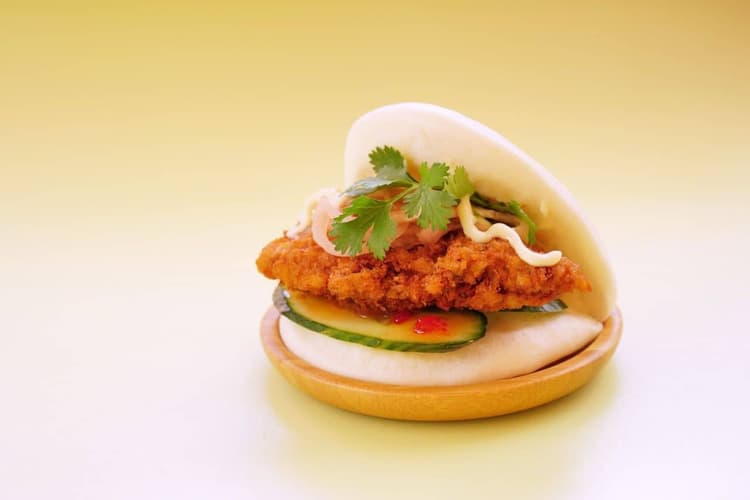 Crispy Chicken Bao