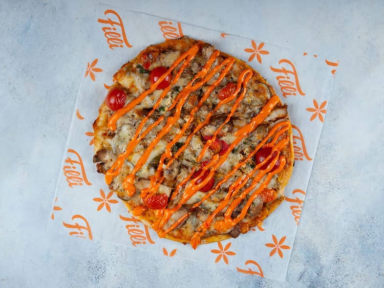 Chicken Dynamite Pizza