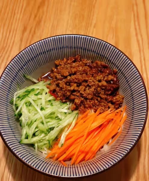 Beef minced sauce Hand-pulled Noodles