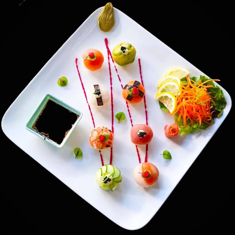 Sushi Ball Platter (16 pcs)