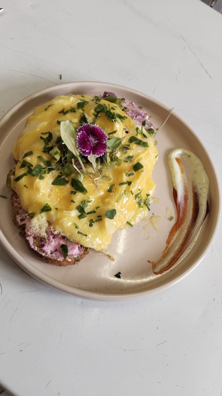 Creamy Eggs & Toast
