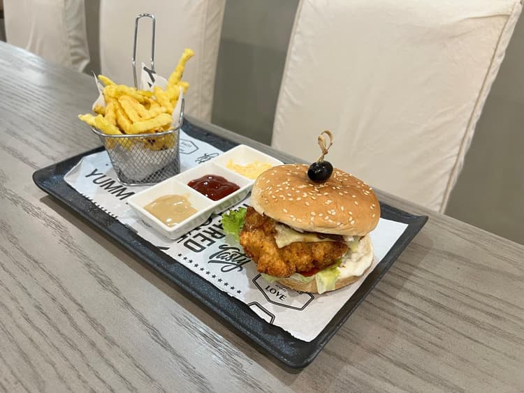 Chicken Burger & Chips