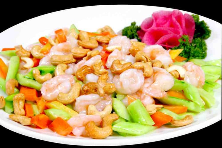 Stirfried Prawns With Cashew Nuts