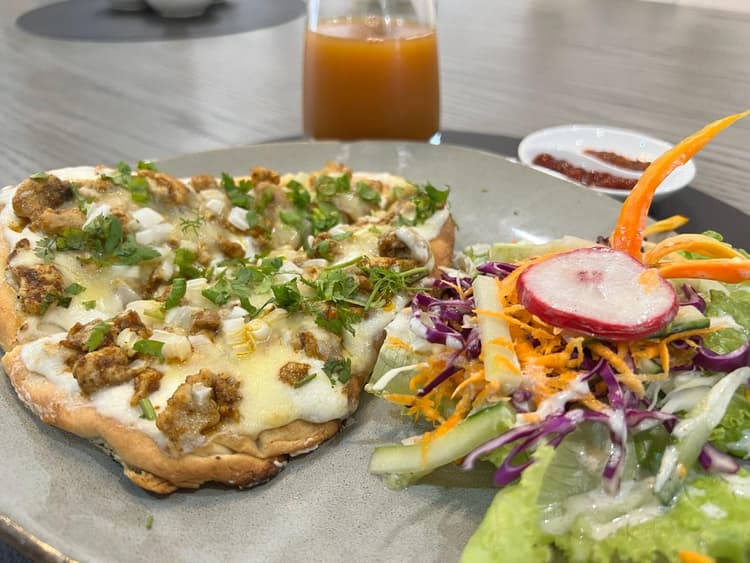 Chicken Tikka Toasted Naan