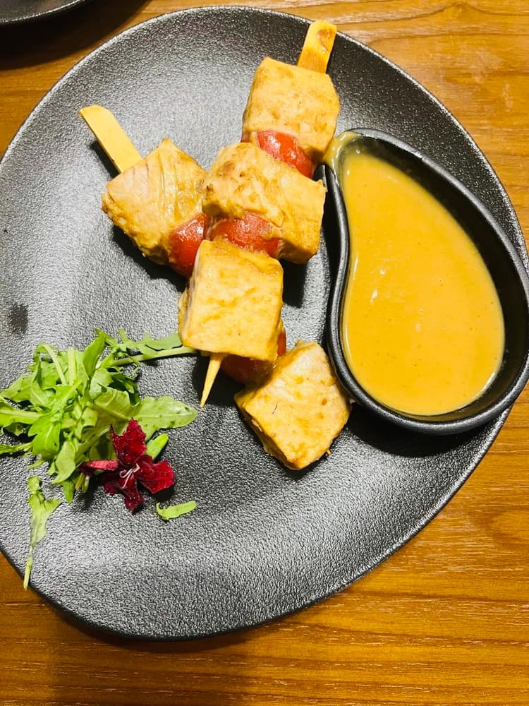 Brochette Thon, sauce Katsu