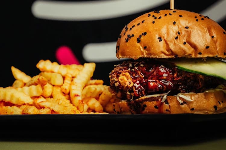 Burger Spicy Gochujang + Fries