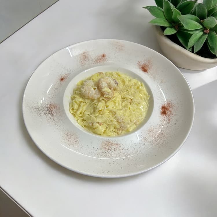 Tagliatelle at the Cream and Praws